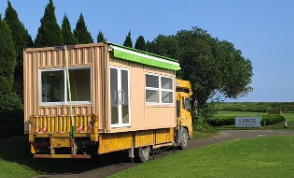 Container houses：Easy to transport